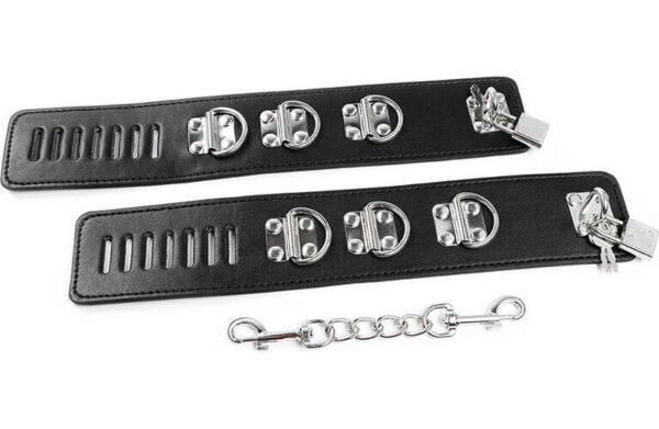 Fussfesseln Ohmama Fetish aus PVC und Metall