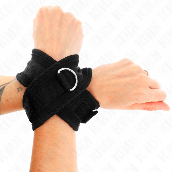 Schwarze Kink Cross Cuffs aus Leder in Kreuzform